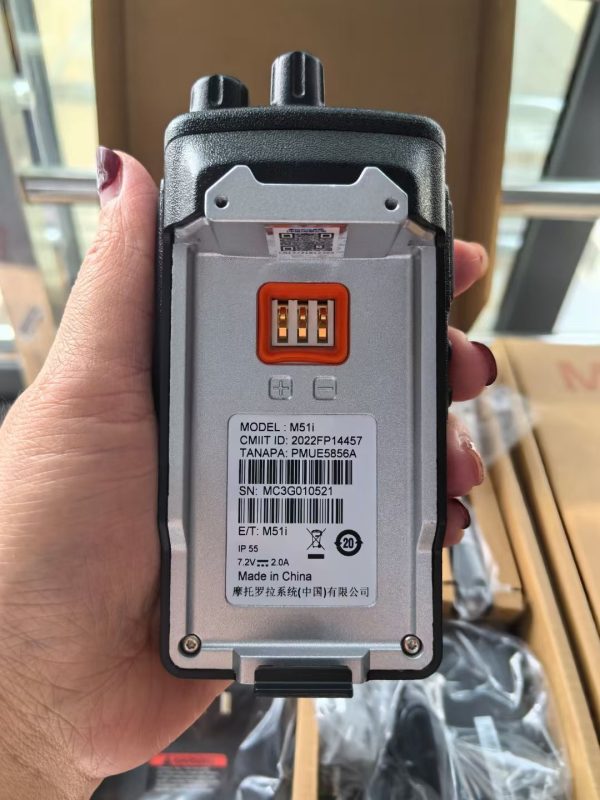 Motorola Mag One M51I Digital Portable Two-Way Radio - Image 4