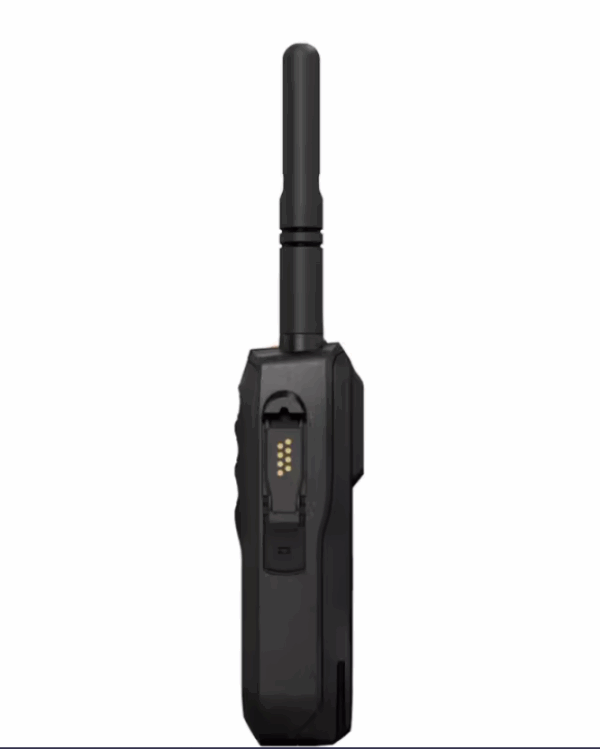 Motorola Solutions R5 MOTOTRBO™ LKP (Limited Keypad) Two-Way Radio - Image 2